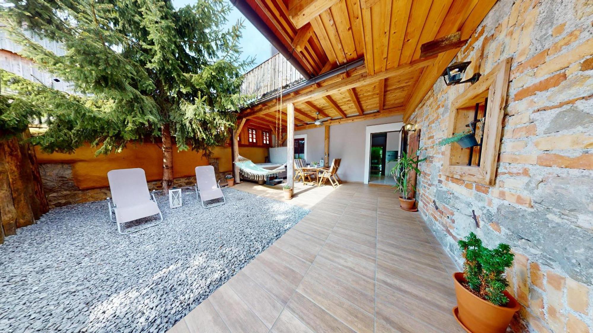 Resort Hisa Ida - Apartments With Hot Tub And Sauna Ivancna Gorica Eksteriør bilde