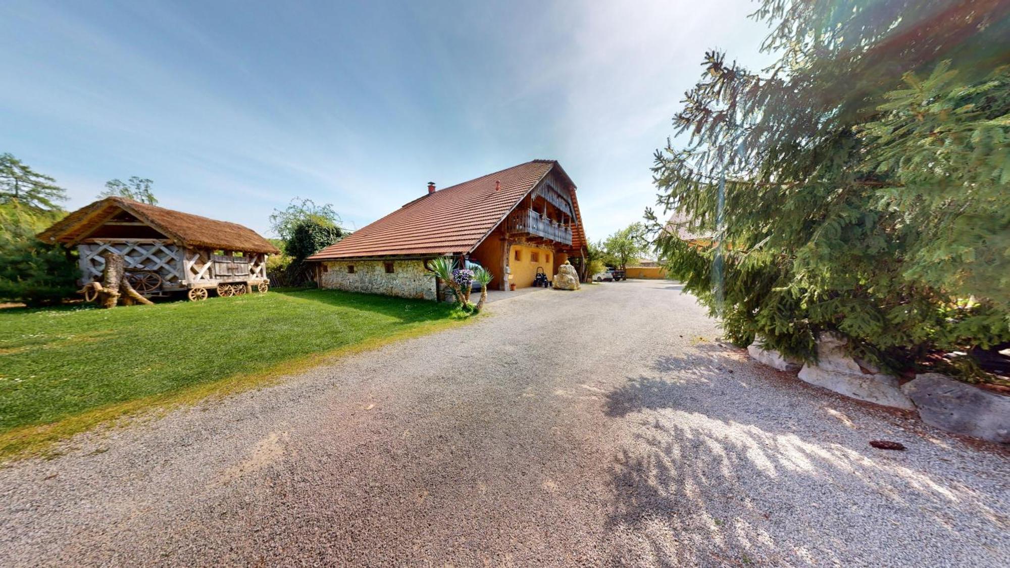 Resort Hisa Ida - Apartments With Hot Tub And Sauna Ivancna Gorica Eksteriør bilde