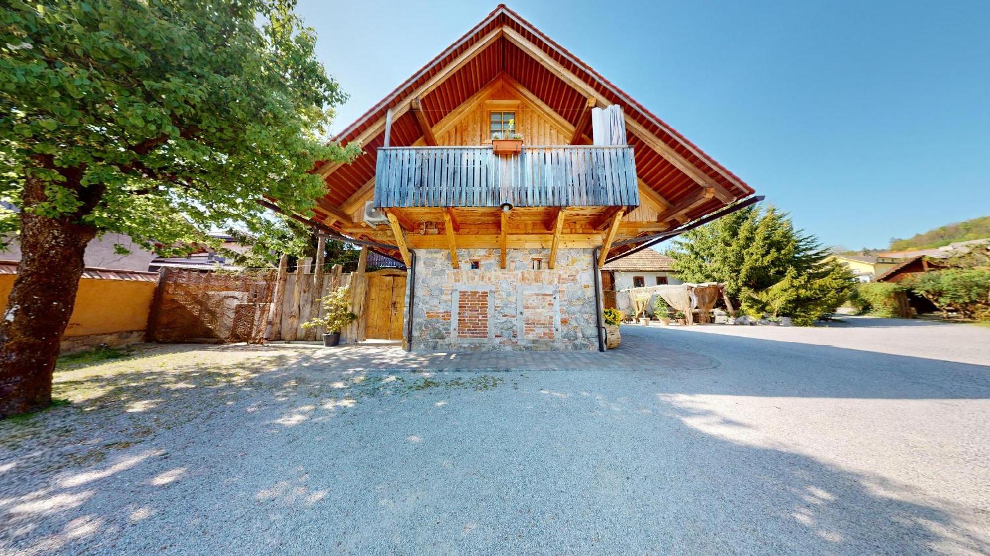 Resort Hisa Ida - Apartments With Hot Tub And Sauna Ivancna Gorica Eksteriør bilde