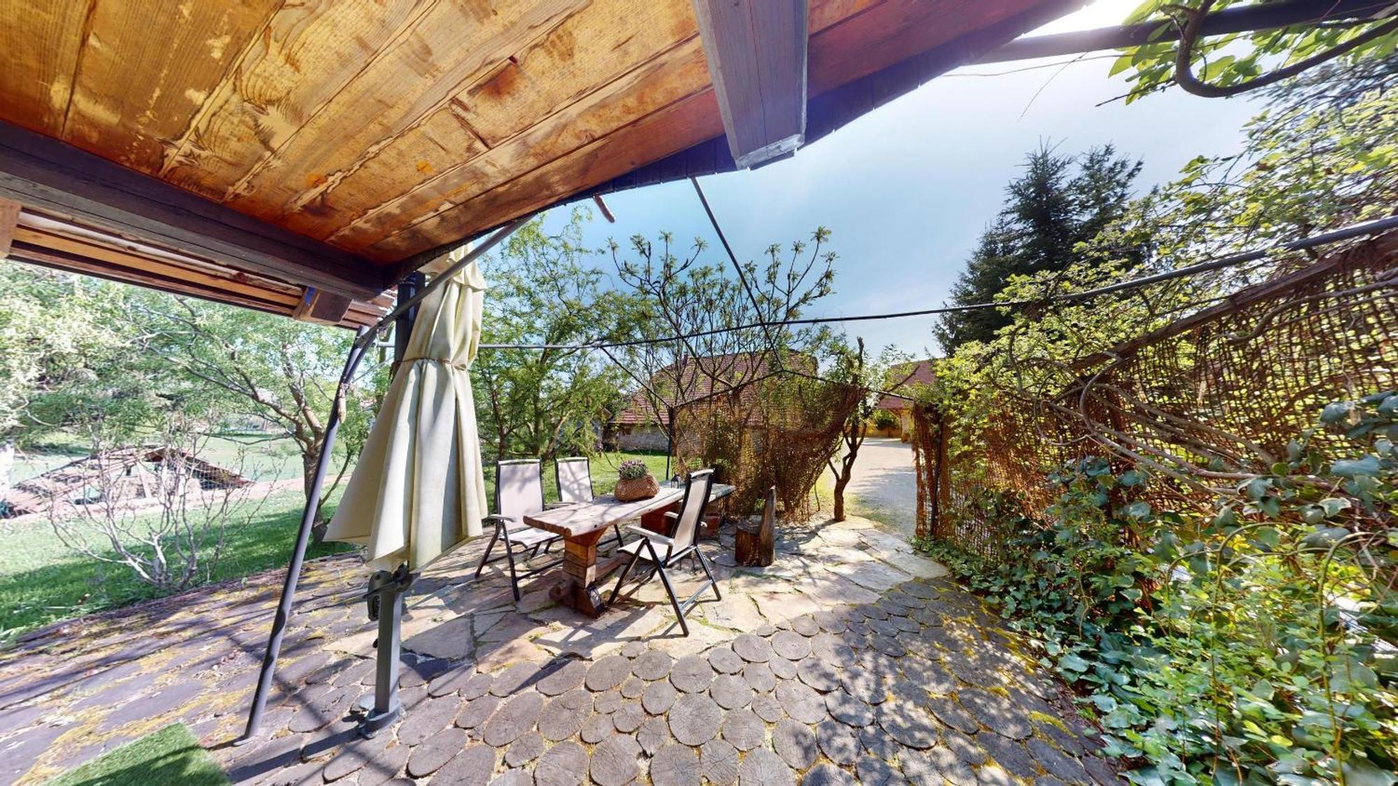 Resort Hisa Ida - Apartments With Hot Tub And Sauna Ivancna Gorica Eksteriør bilde